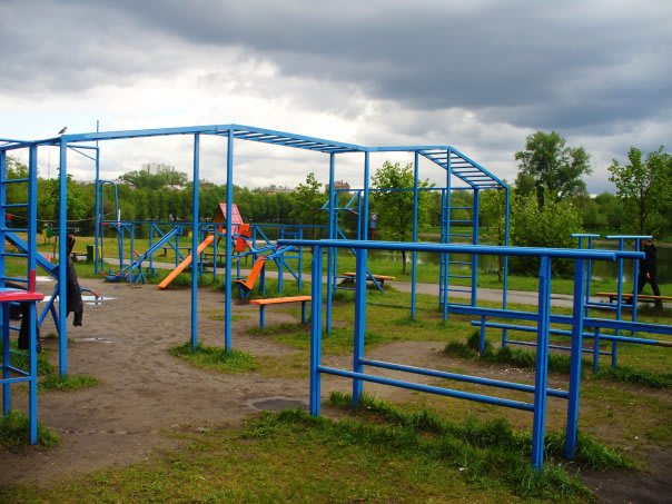 Рукохід на майданчику Calisthenics Park at Серебряно-Виноградный проезд, Москва – фото 2 з 6