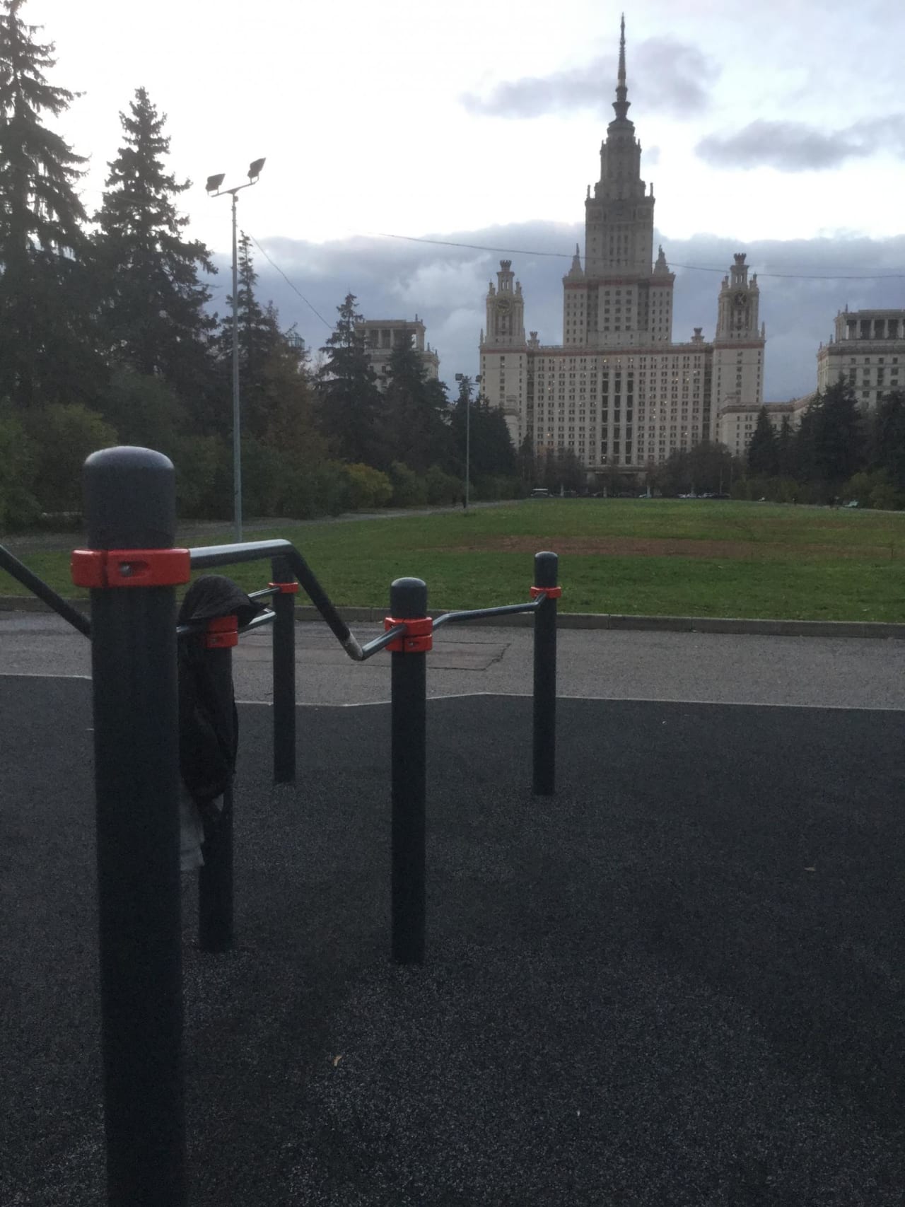 Ground Parallel Bars at Calisthenics Park at улица Академика Хохлова, Москва #wp1573 – photo 3 of 4