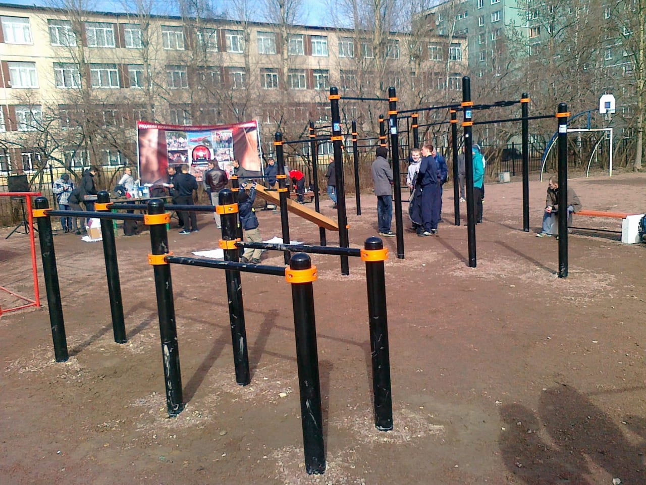 Parallel Gym Bars at Calisthenics Park at Дунайский проспект, Санкт-Петербург – photo 1 of 1