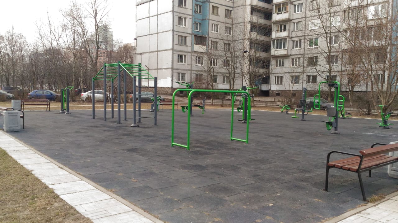 Parallel Gym Bars at Calisthenics Park at улица Кораблестроителей, Санкт-Петербург #wp1591 – photo 1 of 4