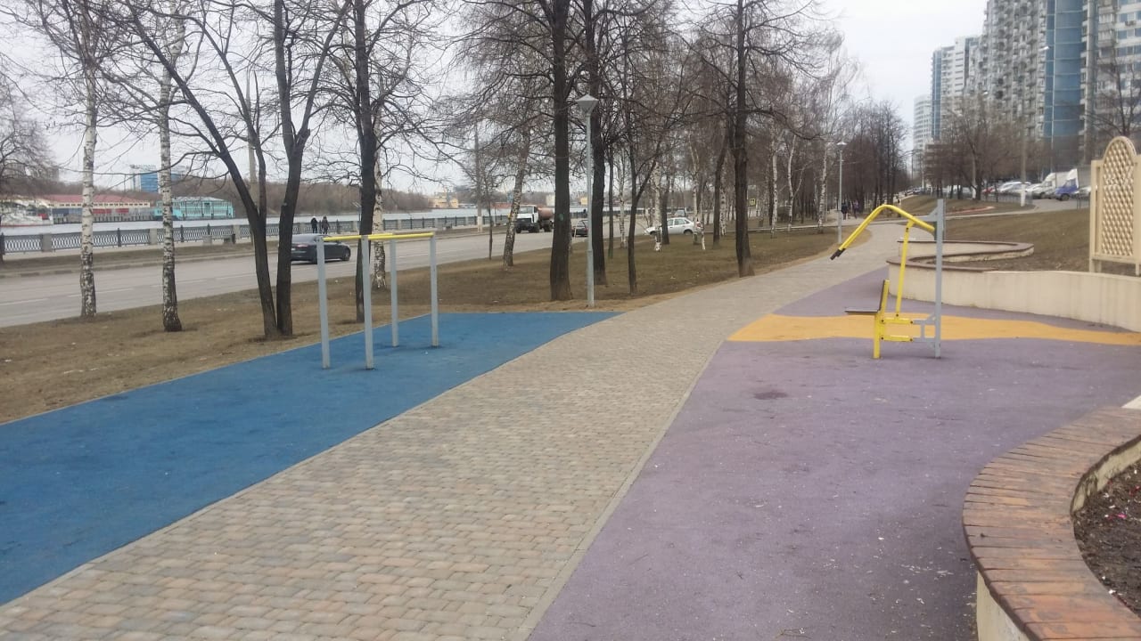 Pull Up Bar at Calisthenics Park at Нагатинская набережная, Москва – photo 3 of 4