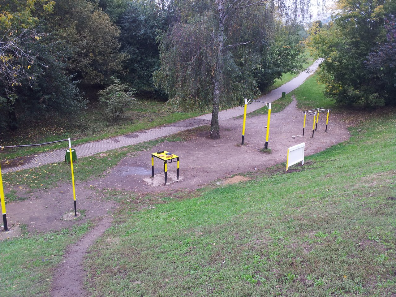 Pull Up Bar at Calisthenics Park at улица Барышиха, Москва – photo 1 of 1