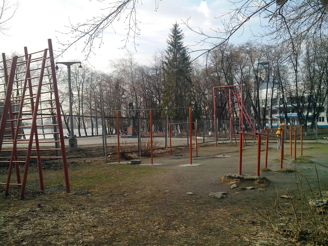 Pull Up Bar at Calisthenics Park at Олимпийская набережная, Екатеринбург – photo 1 of 1