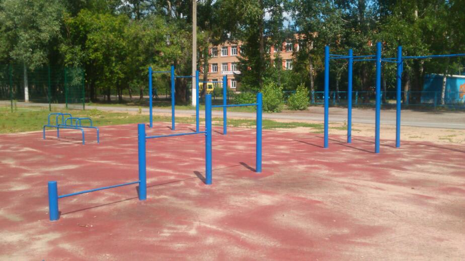 Sprossenwand bei Calisthenics Park at улица Батыршина, Казань – Foto 2 von 5
