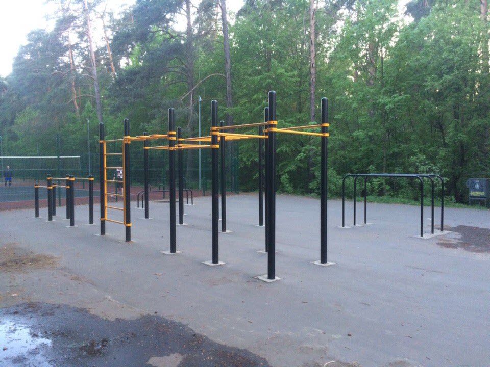 Klimmzugstange bei Calisthenics Park at Детский автогородок, Жуковский – Foto 3 von 4
