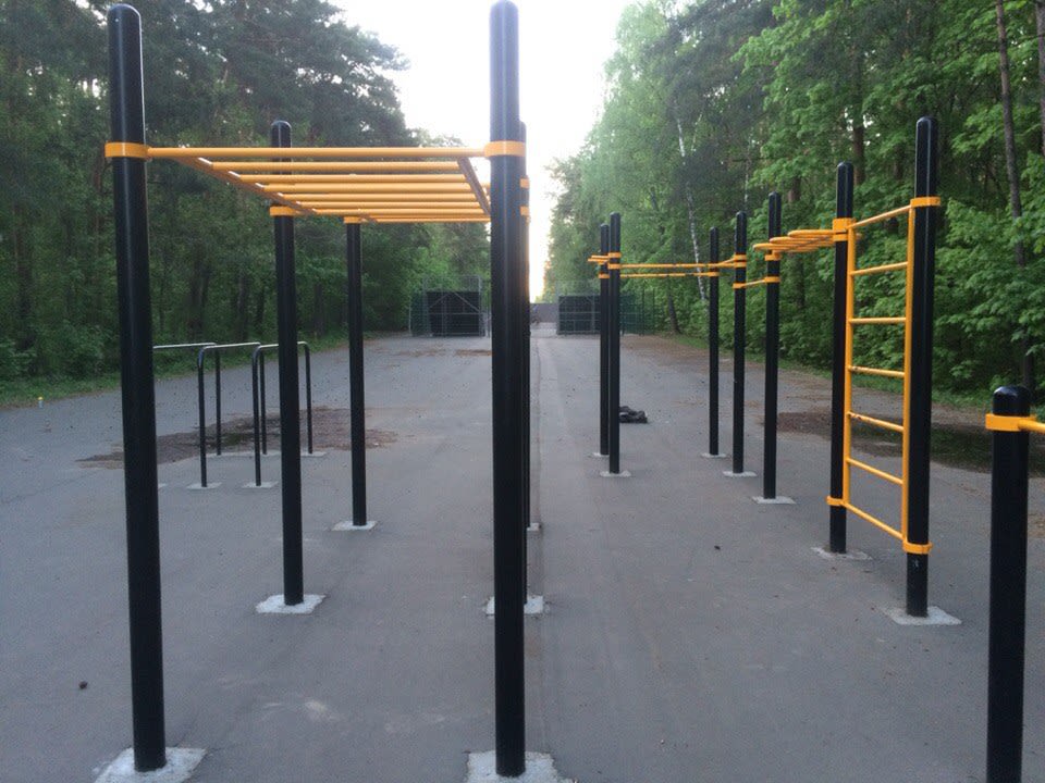 Barren bei Calisthenics Park at Детский автогородок, Жуковский – Foto 1 von 4