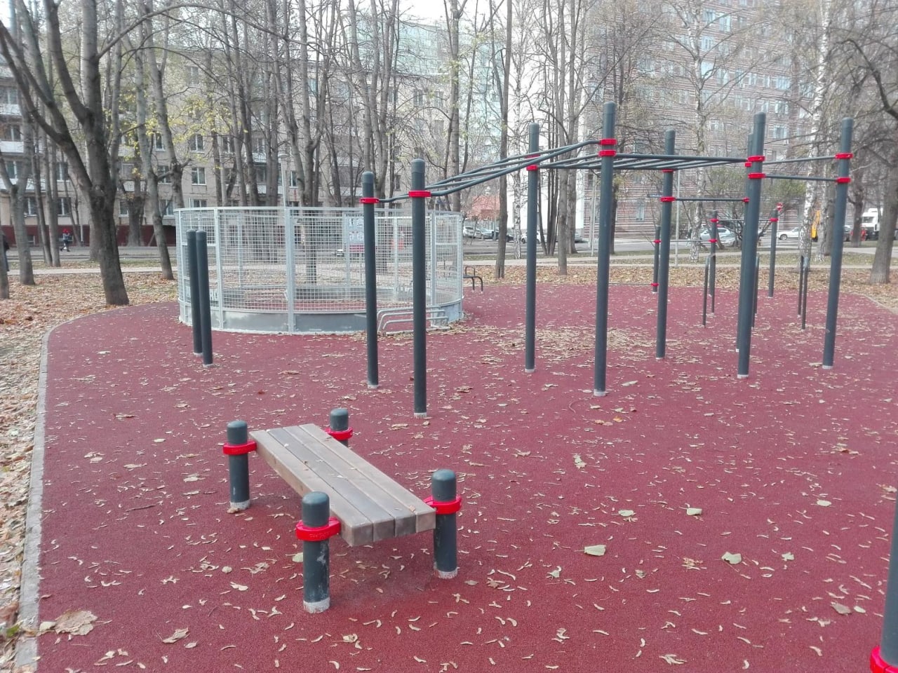 Рукохід на майданчику Calisthenics Park at бульвар Генерала Карбышева, Москва – фото 7 з 9