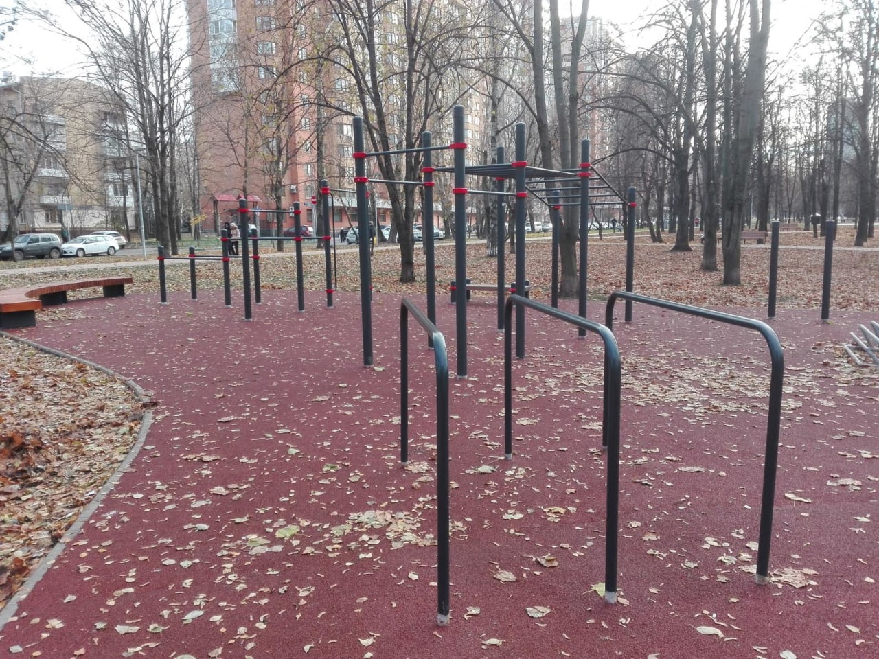 Турнік на майданчику Calisthenics Park at бульвар Генерала Карбышева, Москва – фото 5 з 9