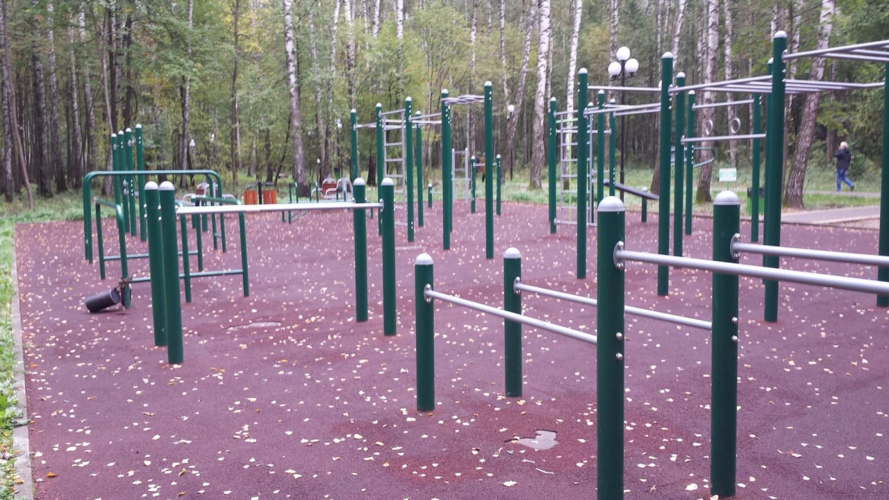 Hangelstange bei Calisthenics Park at Аллея Славы, Ногинск – Foto 4 von 4