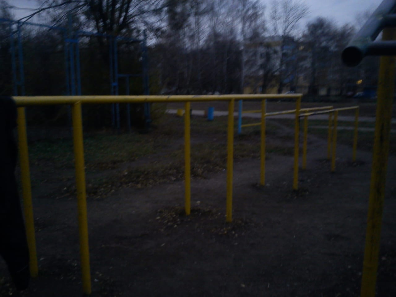 Klimmzugstange bei Outdoor Gym in ЗЯБ, Набережные Челны – Foto 3 von 4