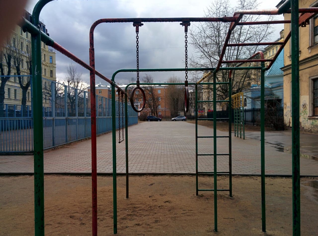 Pull Up Bar at Calisthenics Park at Кирочная улица, Санкт-Петербург #wp1645 – photo 3 of 3
