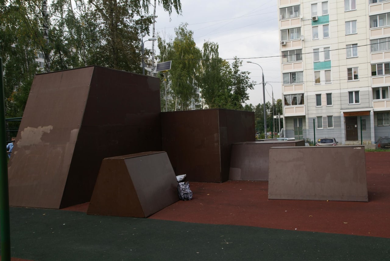 Sprossenwand bei Calisthenics Park at улица Лётчика Полагушина, Зеленоград – Foto 10 von 10