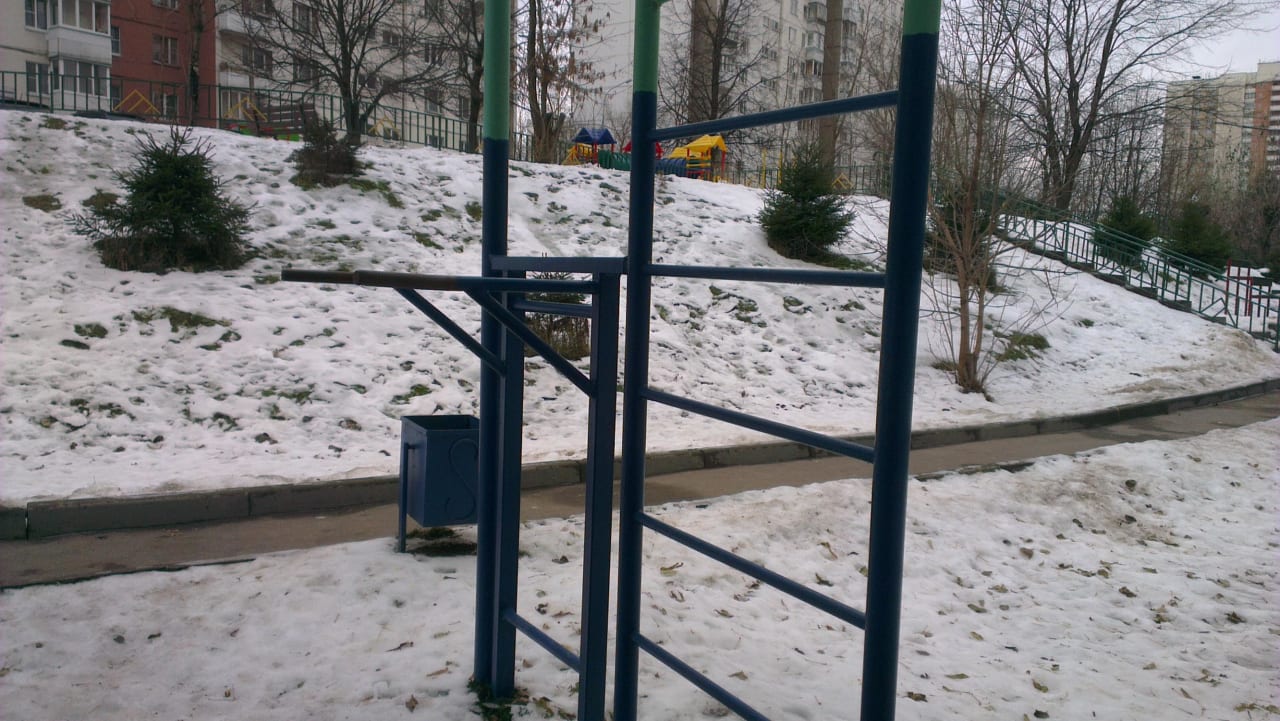 Wall Bars at Calisthenics Park at улица Крылатские Холмы, Москва – photo 2 of 6