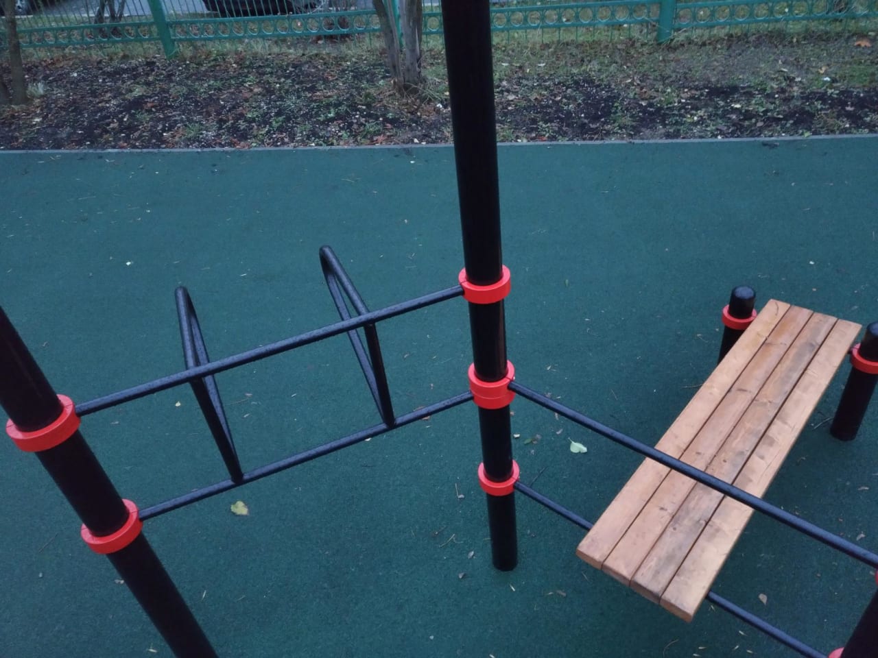 Monkey Bars at Calisthenics Park at улица Адмирала Лазарева, Москва – photo 4 of 9