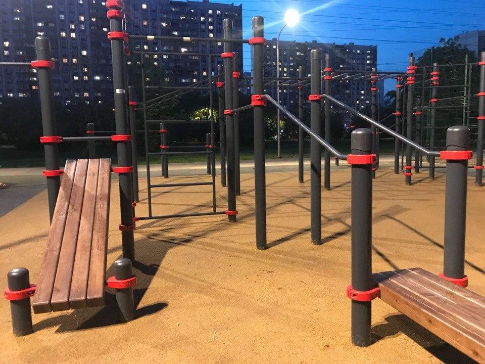 Parallel Gym Bars at Calisthenics Park at Батайский проезд, Москва – photo 8 of 10