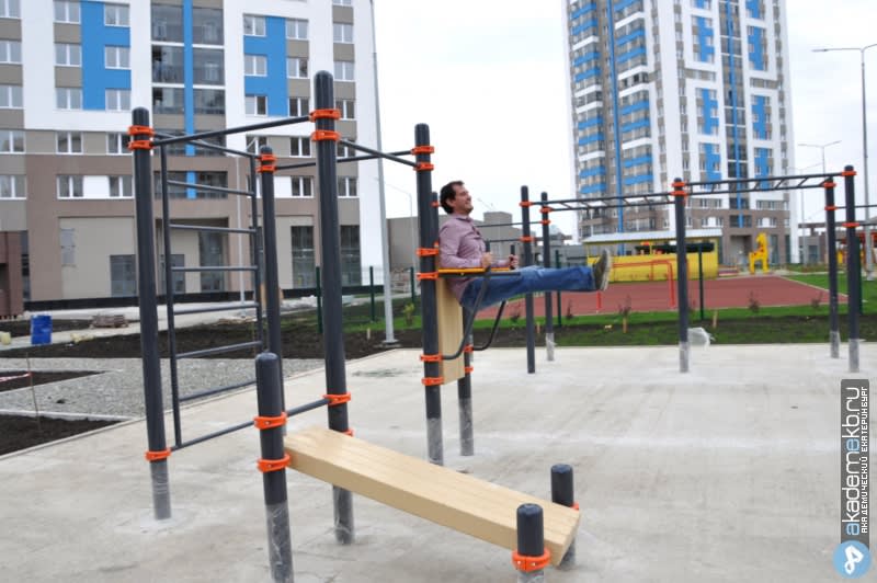 Pull Up Bar at Calisthenics Park at улица Павла Шаманова, Екатеринбург – photo 3 of 3