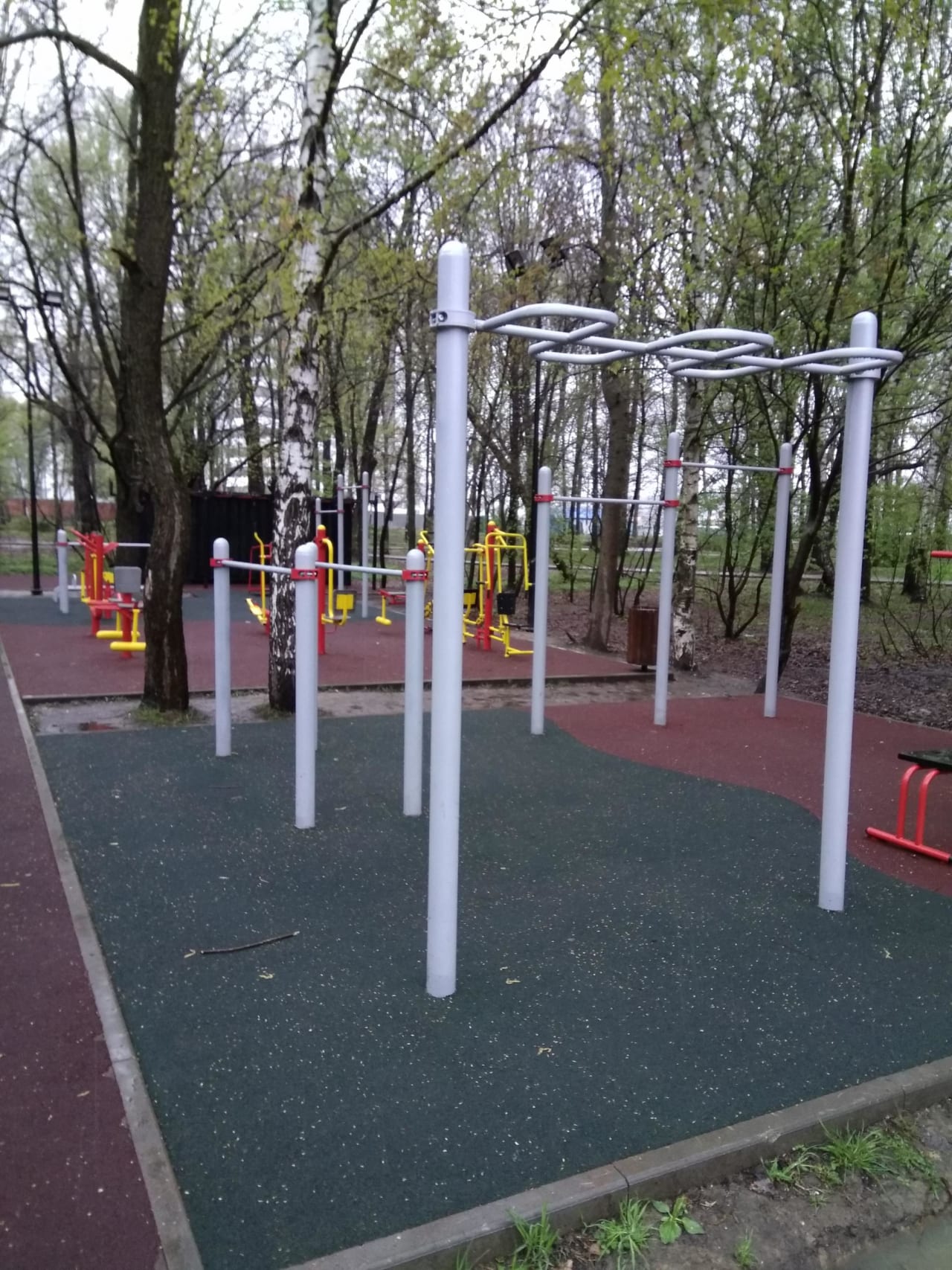 Parallel Gym Bars at Calisthenics Park at улица Лавочкина, Химки – photo 1 of 2