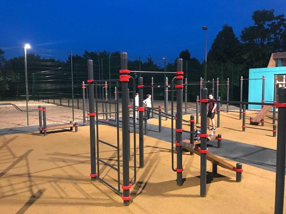 Abs Bench at Calisthenics Park at Батайский проезд, Москва – photo 3 of 10