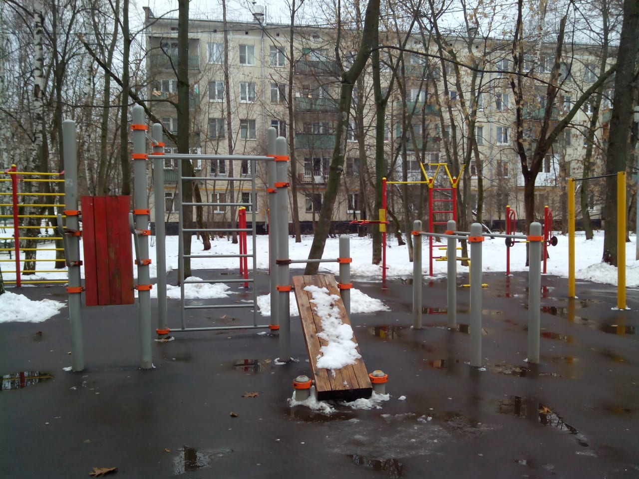 Wall Bars at Calisthenics Park at Открытое шоссе, Москва – photo 2 of 3
