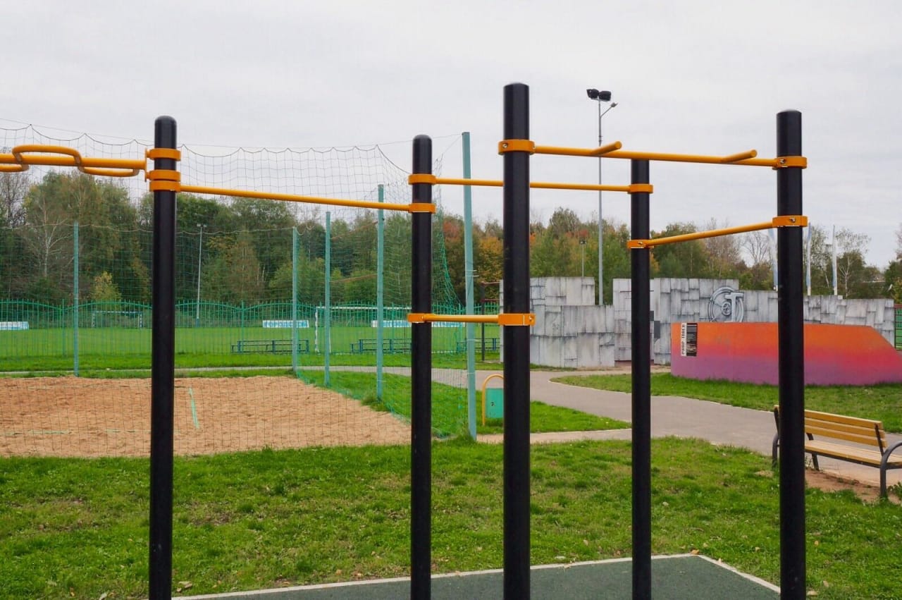 Hangelstange bei Calisthenics Park at Спортивный проезд, Щёлково – Foto 2 von 4
