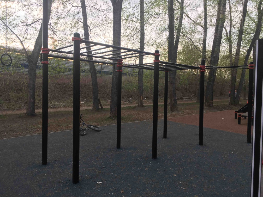 Pull Up Bar at Calisthenics Park at Первомайская улица, Екатеринбург – photo 11 of 13