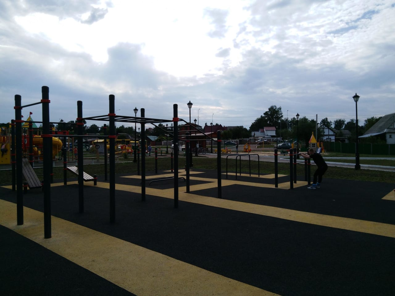 Klimmzugstange bei Calisthenics Park at Республиканская улица, Саранск – Foto 1 von 3