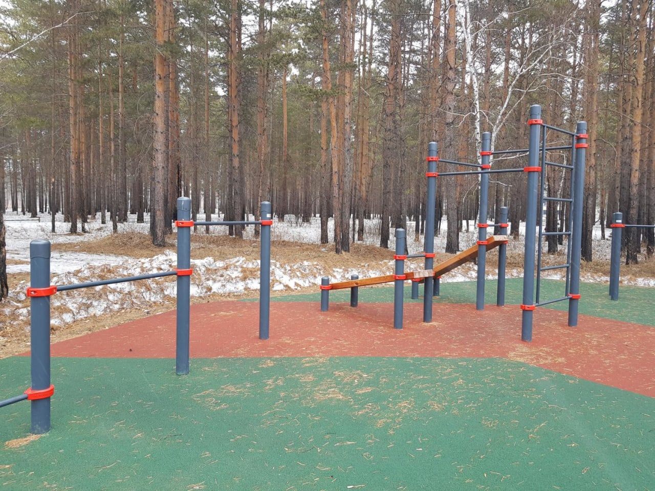 Pull Up Bar at Calisthenics Park at улица Чайковского, Ангарск – photo 8 of 11
