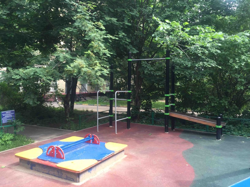 Parallel Gym Bars at Calisthenics Park at Садовническая набережная, Москва – photo 1 of 1