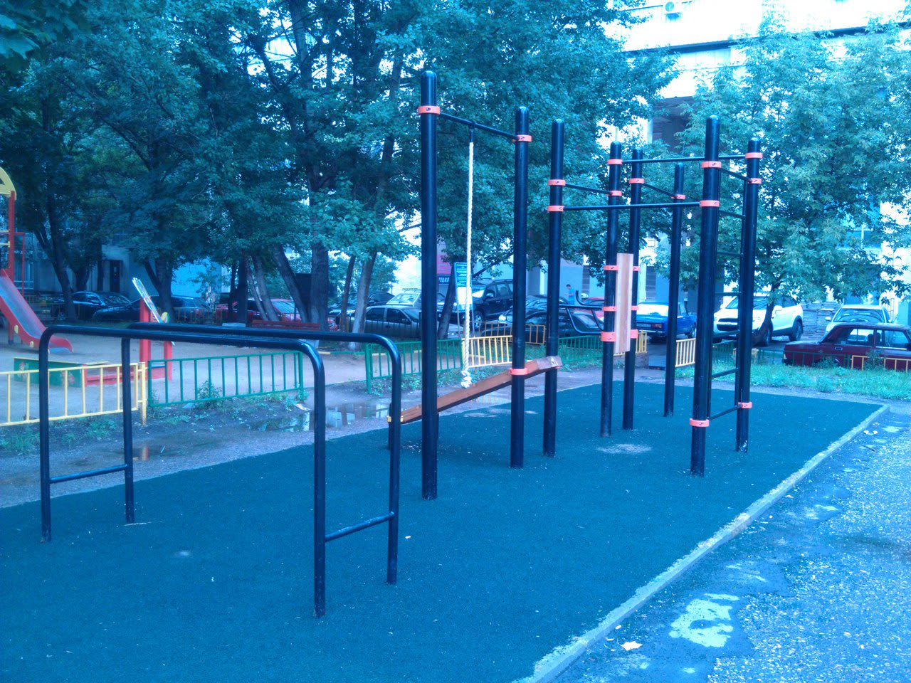 Parallel Gym Bars at Calisthenics Park at Большая Тульская улица, Москва – photo 1 of 3