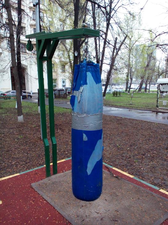Flat Bench Press at Calisthenics Park at набережная Тараса Шевченко, Москва – photo 4 of 8