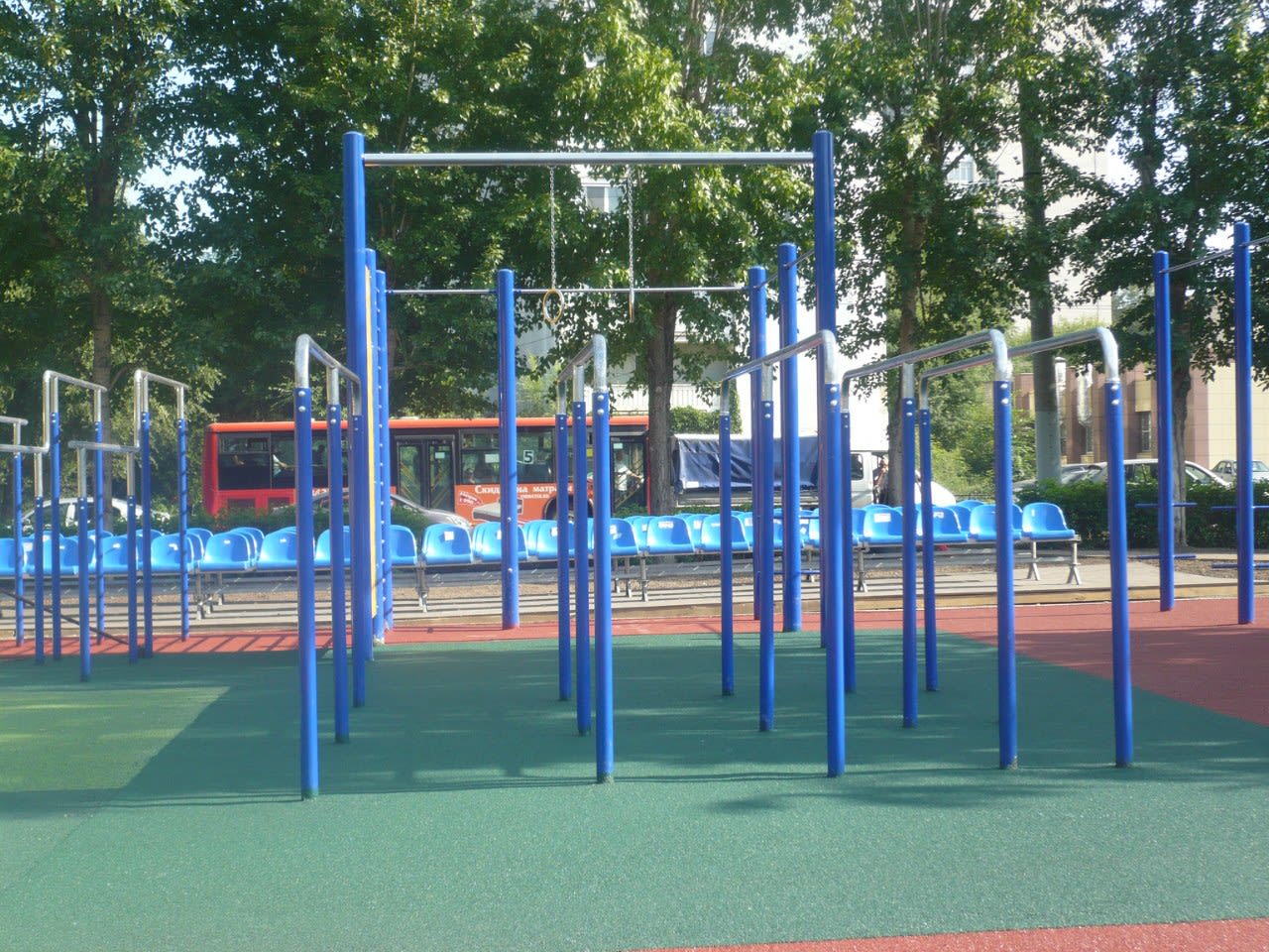 Klimmzugstange bei Calisthenics Park at улица Гарифьянова, Казань – Foto 1 von 4