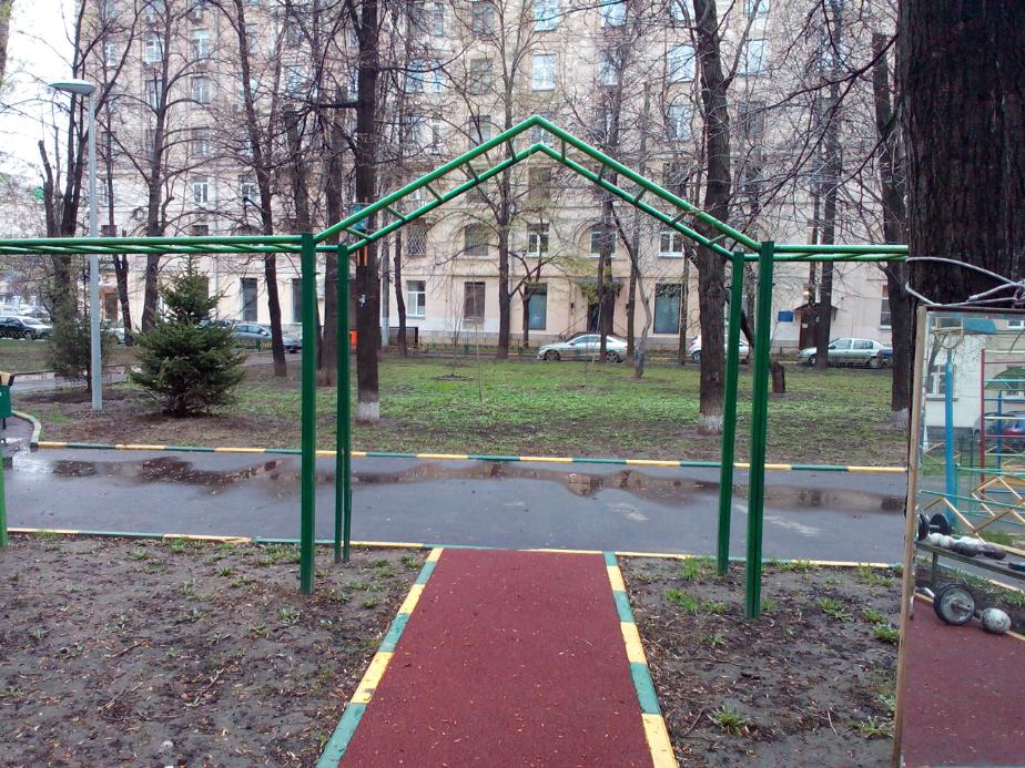 Pull Up Bar at Calisthenics Park at набережная Тараса Шевченко, Москва – photo 5 of 8