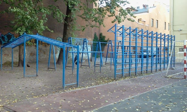 Pull Up Bar at Calisthenics Park at улица Маркина, Санкт-Петербург – photo 3 of 4