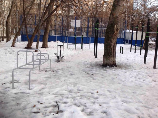 Parallel Gym Bars at Calisthenics Park at 2-я улица Синичкина, Москва – photo 1 of 3