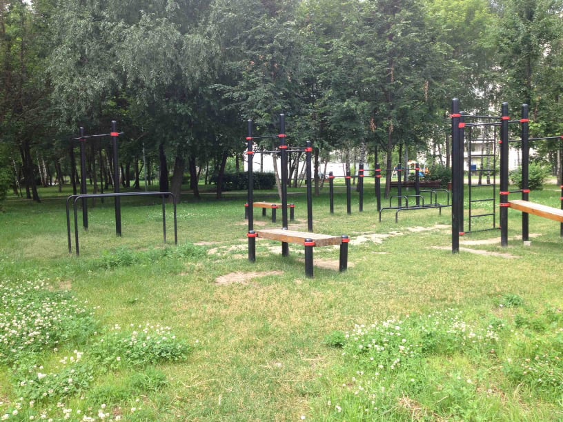Parallel Gym Bars at Calisthenics Park at Хибинский переулок, Москва – photo 1 of 5