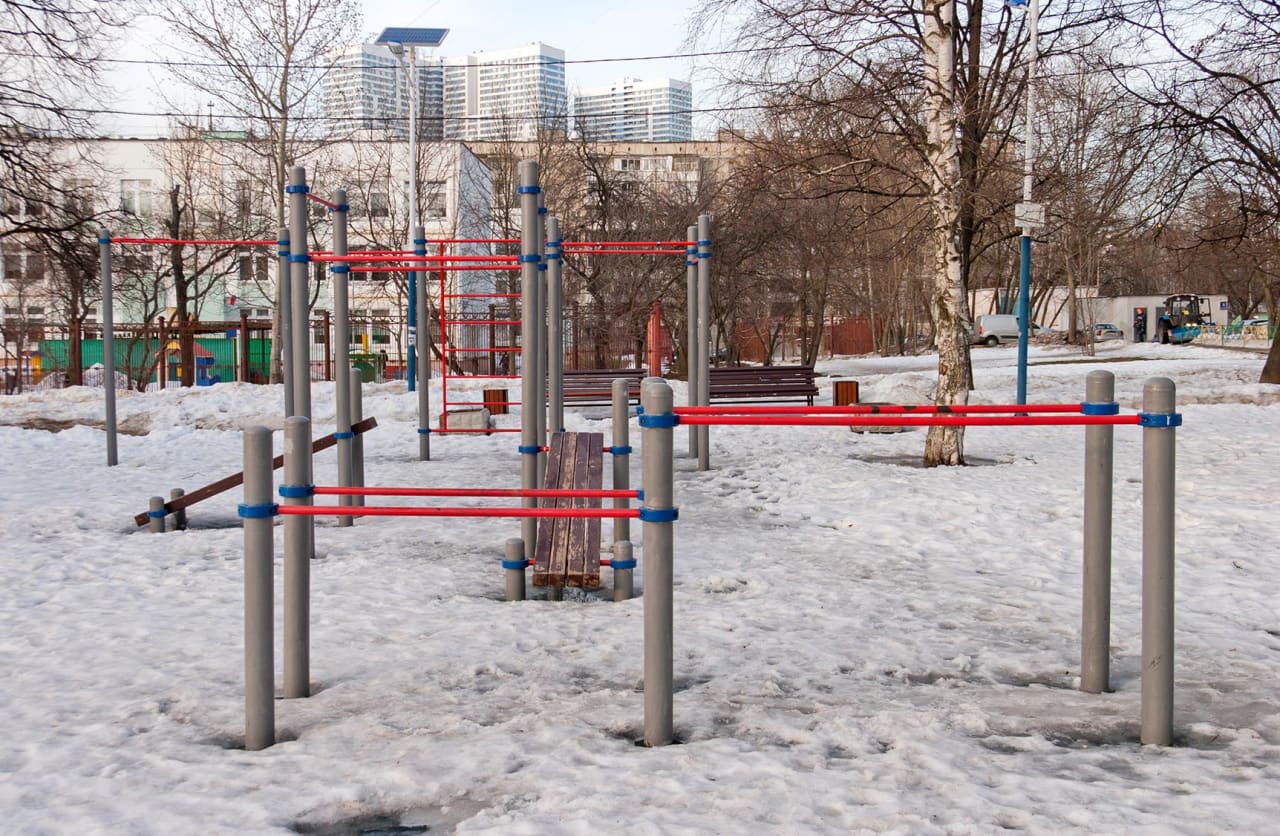 Parallel Gym Bars at Calisthenics Park at Чертановская улица, Москва #wp1734 – photo 1 of 3