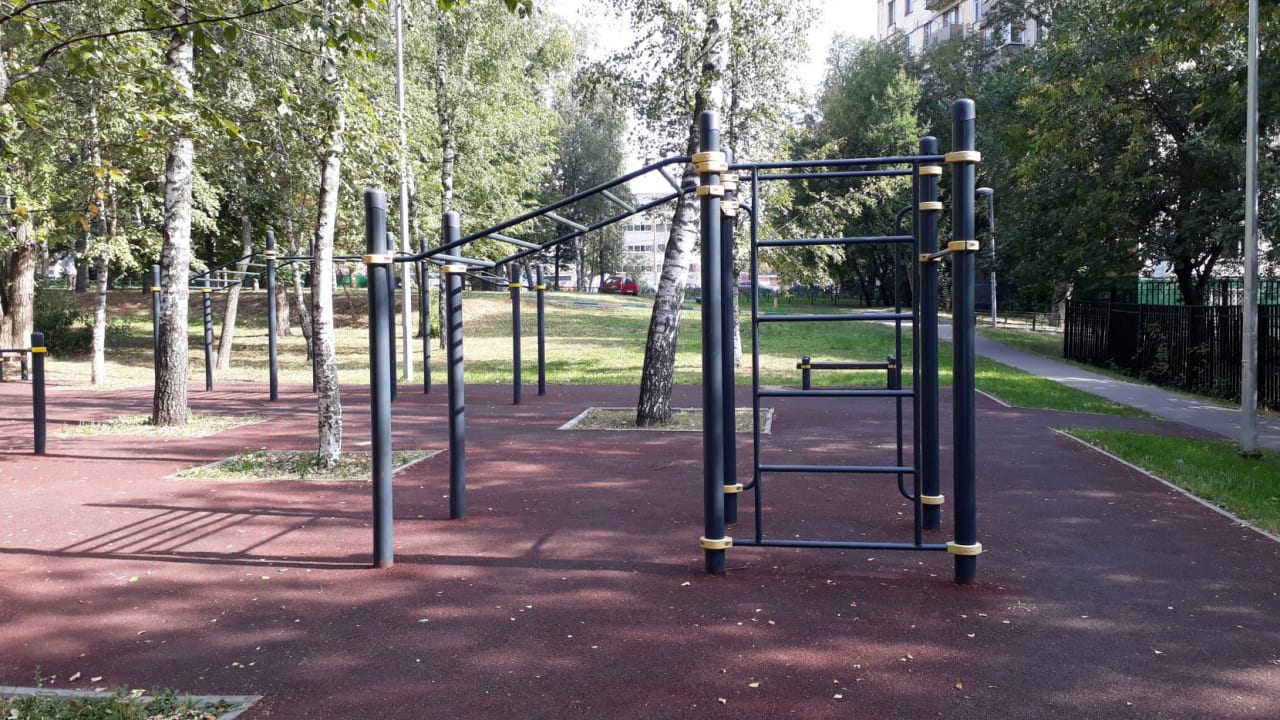 Parallel Gym Bars at Calisthenics Park at Смольная улица, Москва – photo 3 of 9