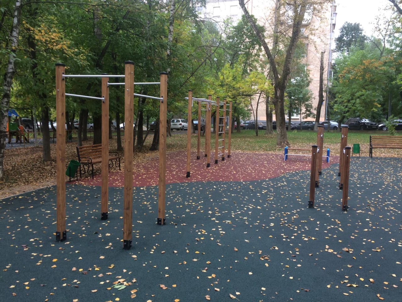 Parallel Gym Bars at Calisthenics Park at улица Марии Ульяновой, Москва – photo 1 of 3