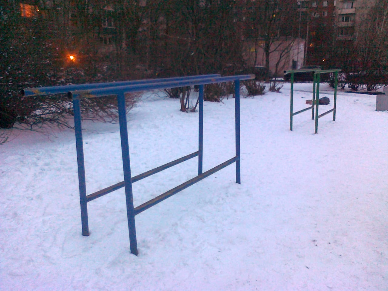 Брусья на площадке Calisthenics Park at Наличная улица, Санкт-Петербург – фото 2 из 2