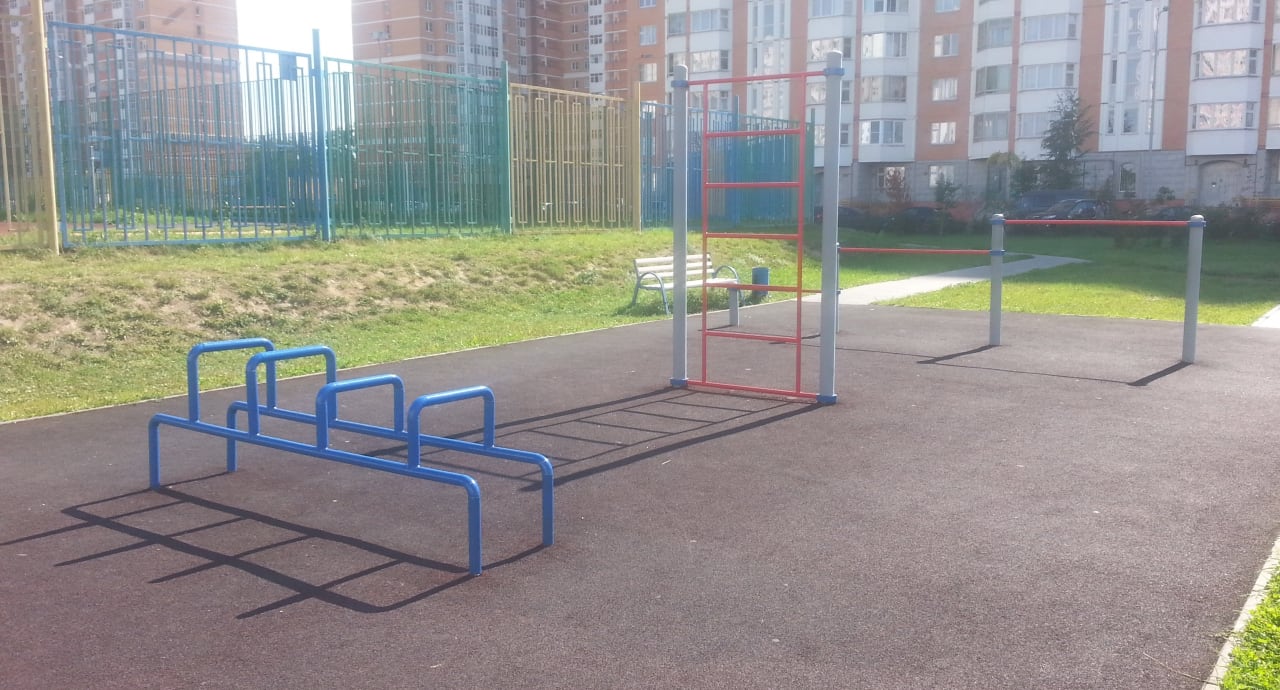 Pull Up Bar at Calisthenics Park at Дмитровское шоссе (дублёр), Москва – photo 3 of 4