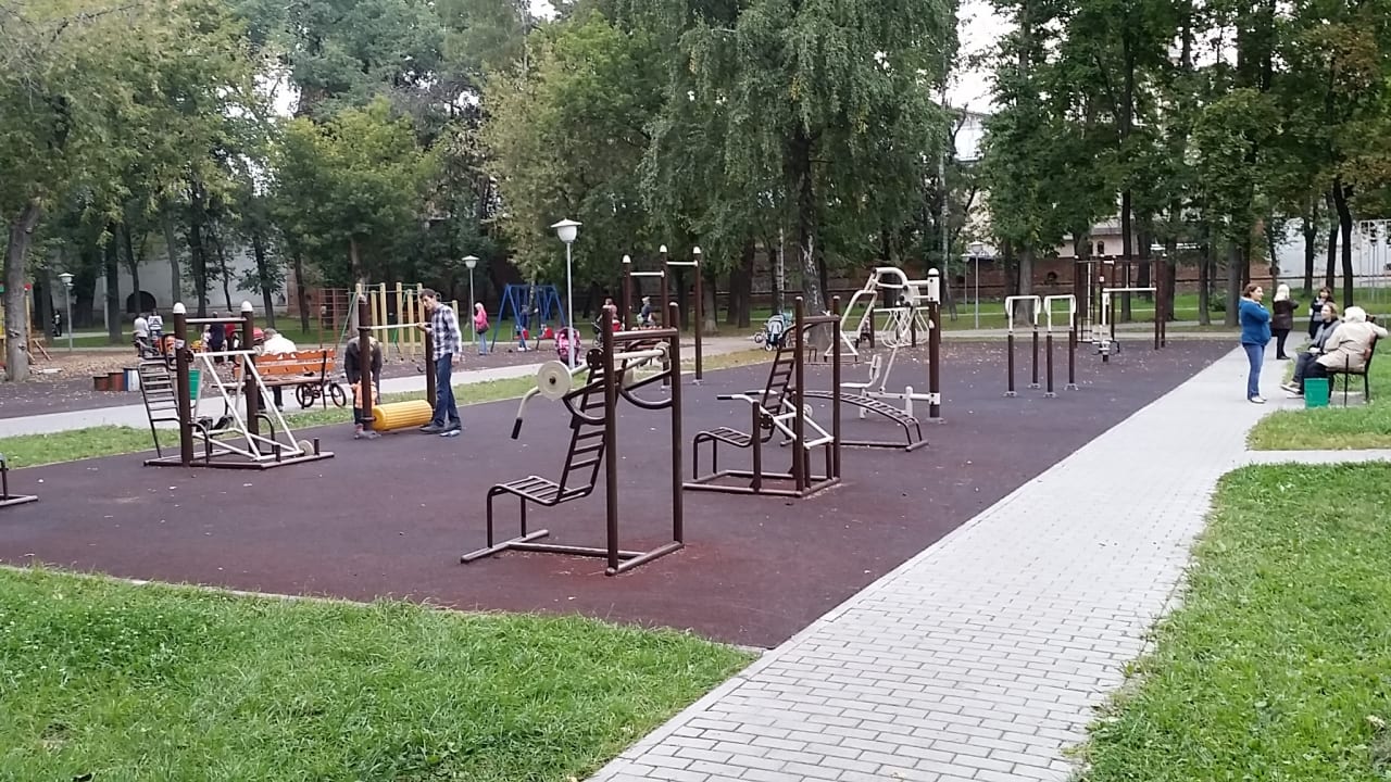 Parallel Gym Bars at Calisthenics Park at Восточная улица, Москва – photo 1 of 2