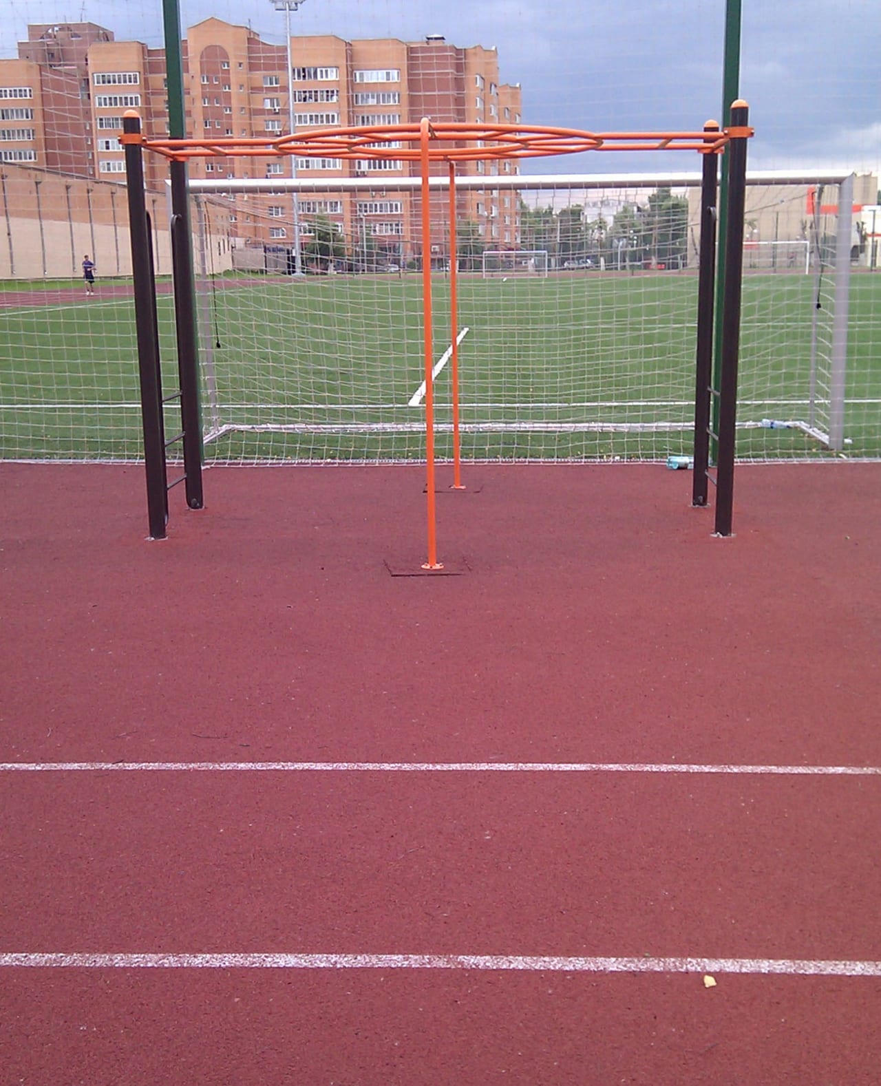 Klimmzugstange bei Calisthenics Park at Школьная улица, Балашиха – Foto 3 von 3
