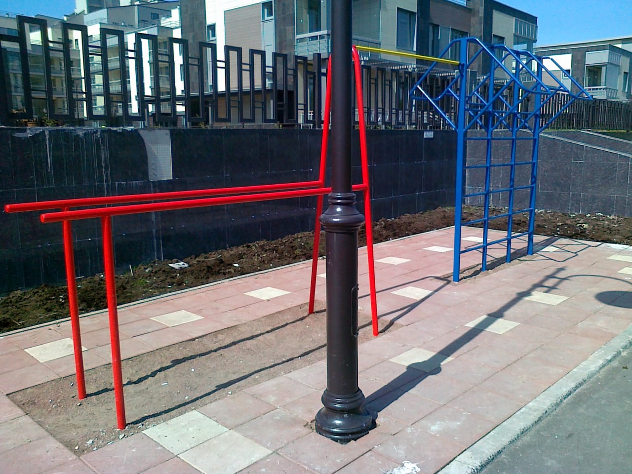 Parallel Gym Bars at Calisthenics Park at Петергофское шоссе, Санкт-Петербург – photo 1 of 2
