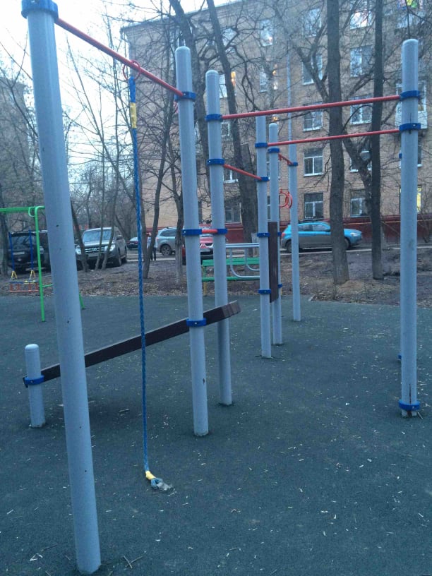 Abs Bench at Calisthenics Park at улица Расплетина, Москва – photo 3 of 3