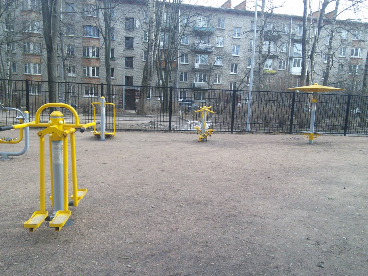 Турнік на майданчику Calisthenics Park at Павловская улица, Санкт-Петербург – фото 6 з 8