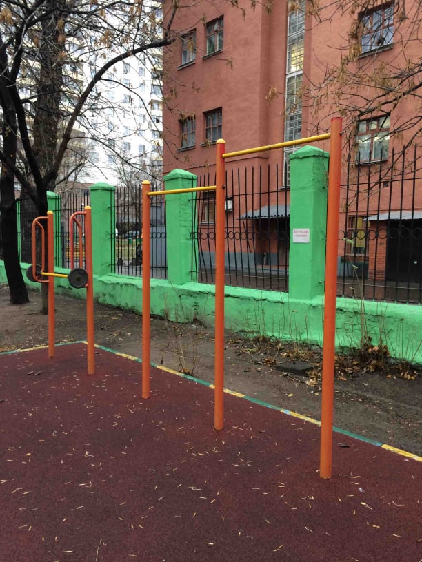 Шведська стінка на майданчику Calisthenics Park at 2-я Сокольническая улица, Москва – фото 5 з 6