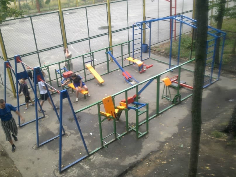 Parallele presso Calisthenics Park at Смольная улица, Иваново – foto 1 di 1