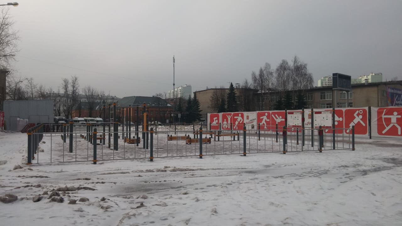 Wall Bars at Calisthenics Park at Спортивный комплекс «Родина», Химки – photo 2 of 8