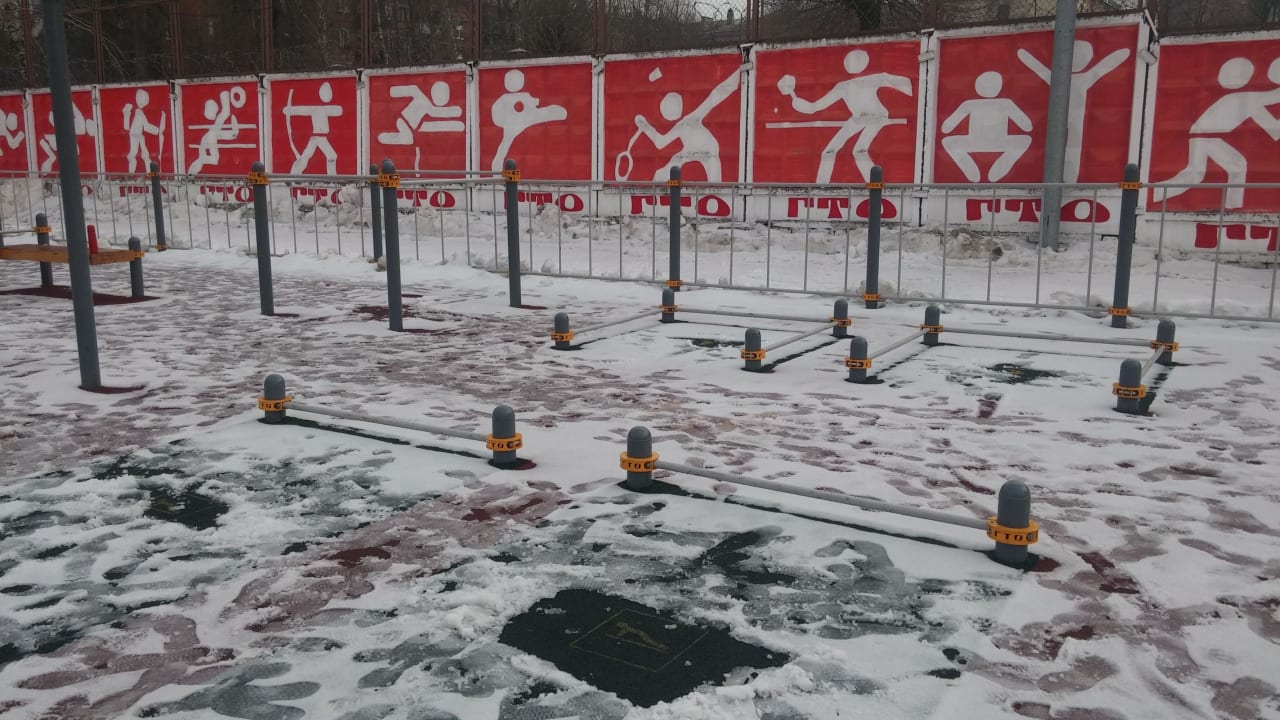 Parallel Gym Bars at Calisthenics Park at Спортивный комплекс «Родина», Химки – photo 6 of 8