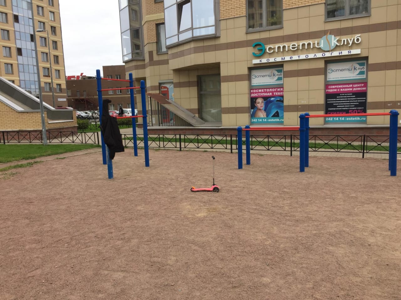 Турнік на майданчику Calisthenics Park at Выборгское шоссе, Санкт-Петербург #wp1806 – фото 1 з 2